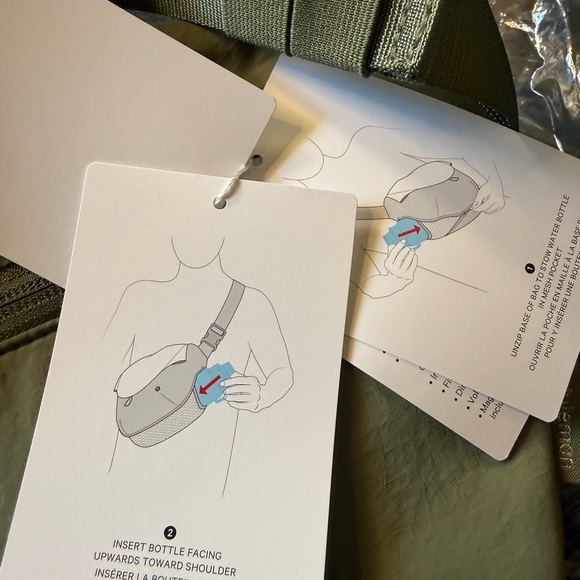 lululemon Curved  Crossbody Bag 3L-NWT - Picture 9 of 10